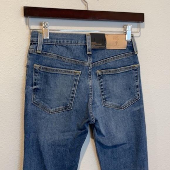 NWT Frye • Sienna Cropped Skinny Jeans Kinsey Wash - Picture 6 of 12